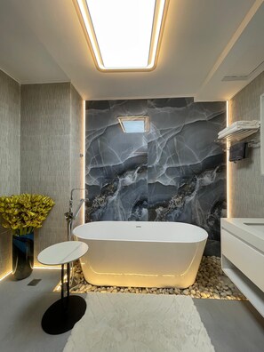 Apartment, Patio | Bathroom | Free toiletries, hair dryer, soap, shampoo - Two Bedroom Luxury Apartment in Maitama (Abuja)