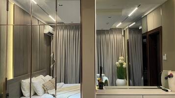Apartment, Patio | In-room safe, blackout drapes, soundproofing, free WiFi