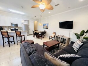 TV, books - Beach Access & Poolside Patio! Easter Special! (South Padre Island)