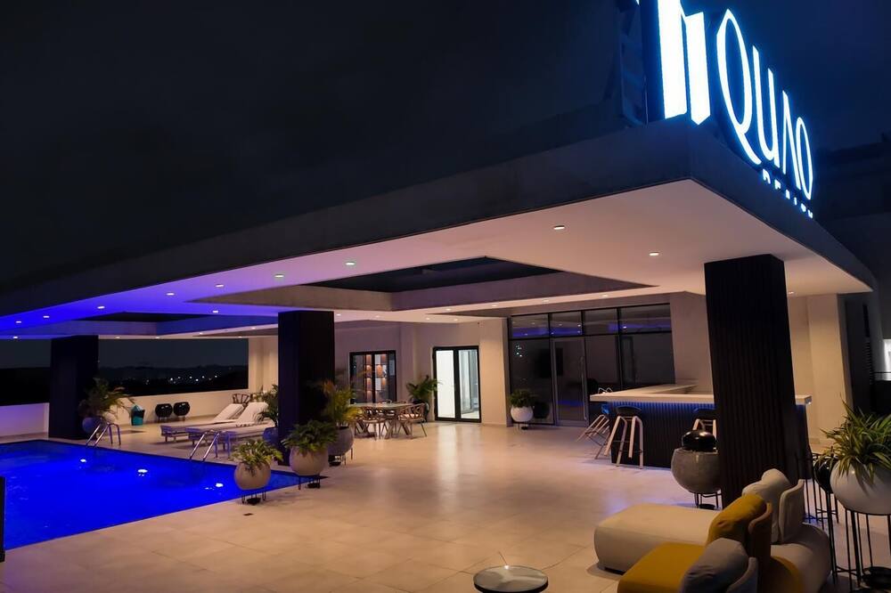 Peravi Suites at The Essence