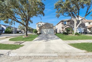Property grounds - Grace Home - Welcoming Retreat in Houston (Houston)