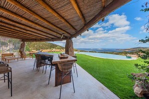 Outdoor dining - Elite Collection Villa The Golden View (Pantogia)