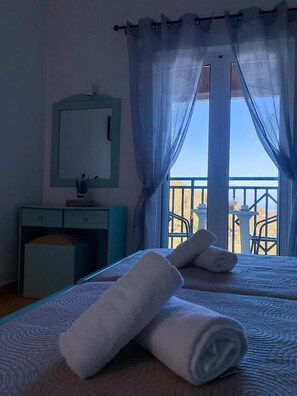 1 bedroom, travel cot, WiFi, bed sheets - Dellis Apartments Corfu - Sea Views near the Beach (Psaras)