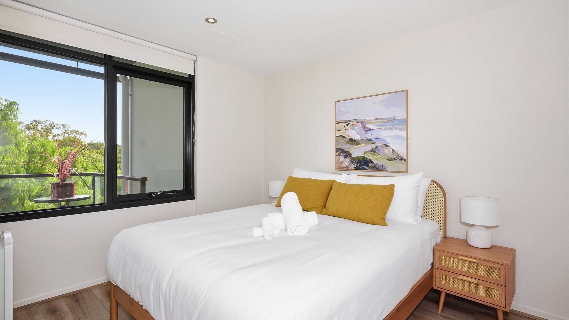 2 bedrooms, desk, iron/ironing board, free WiFi