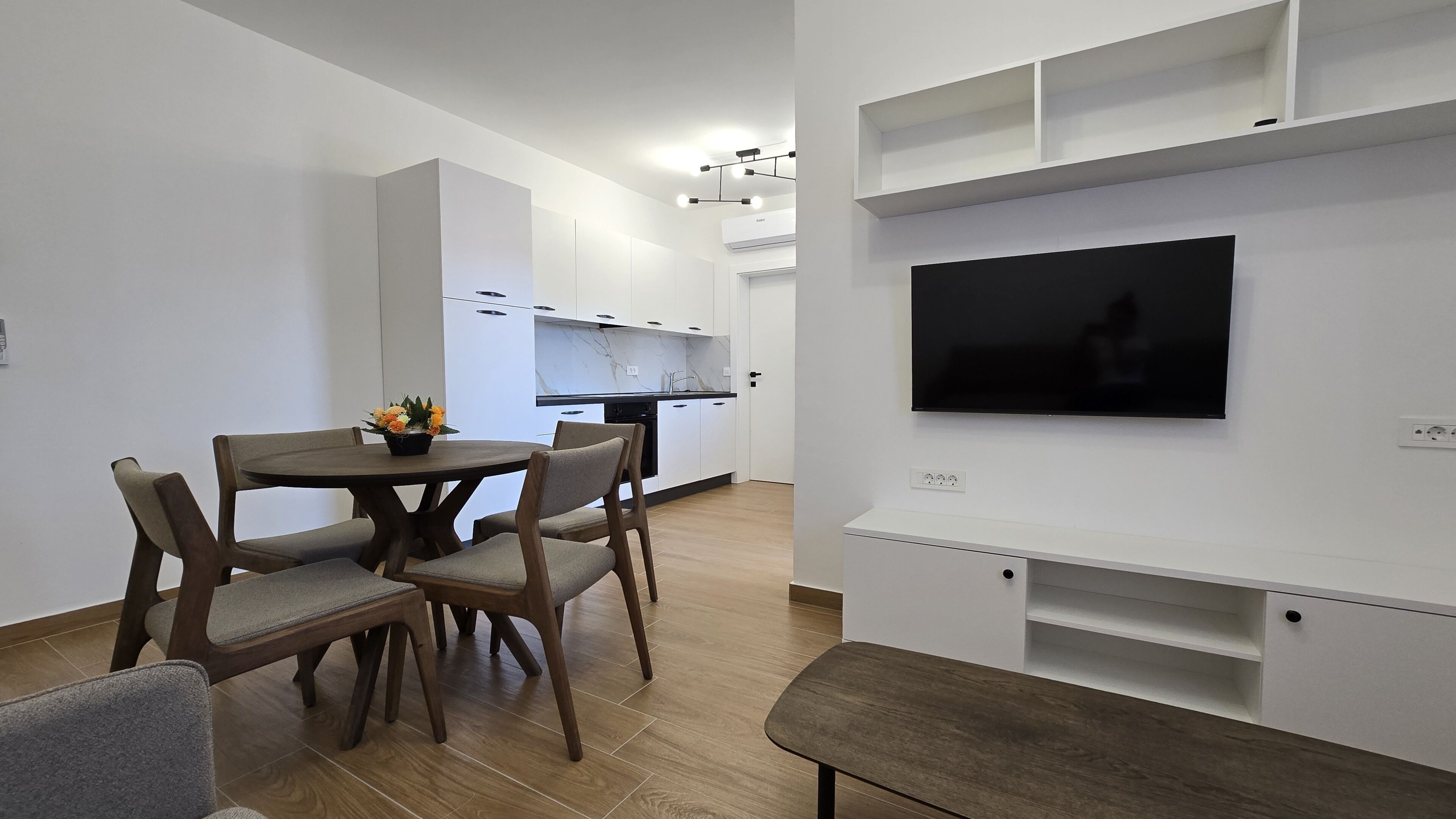 Appartement Standard, balcon | Restauration