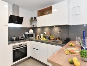 Apartment | Private kitchen - Chic Las Palmas Apartment for 3 (Las Palmas de Gran Canaria)