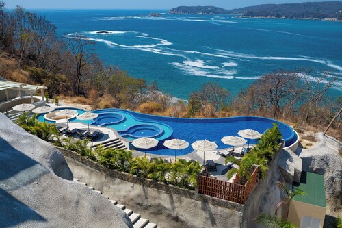 Stunning 2nd-Level | Views of Ocean, Beach & Pool