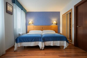 Room - HOTEL 40 NUDOS  (Aviles)