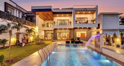 ELIVAAS Horizon Luxe 5BHK Villa