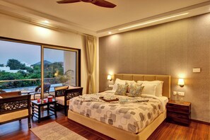 Luxury-Villa, Balkon, Gartenblick