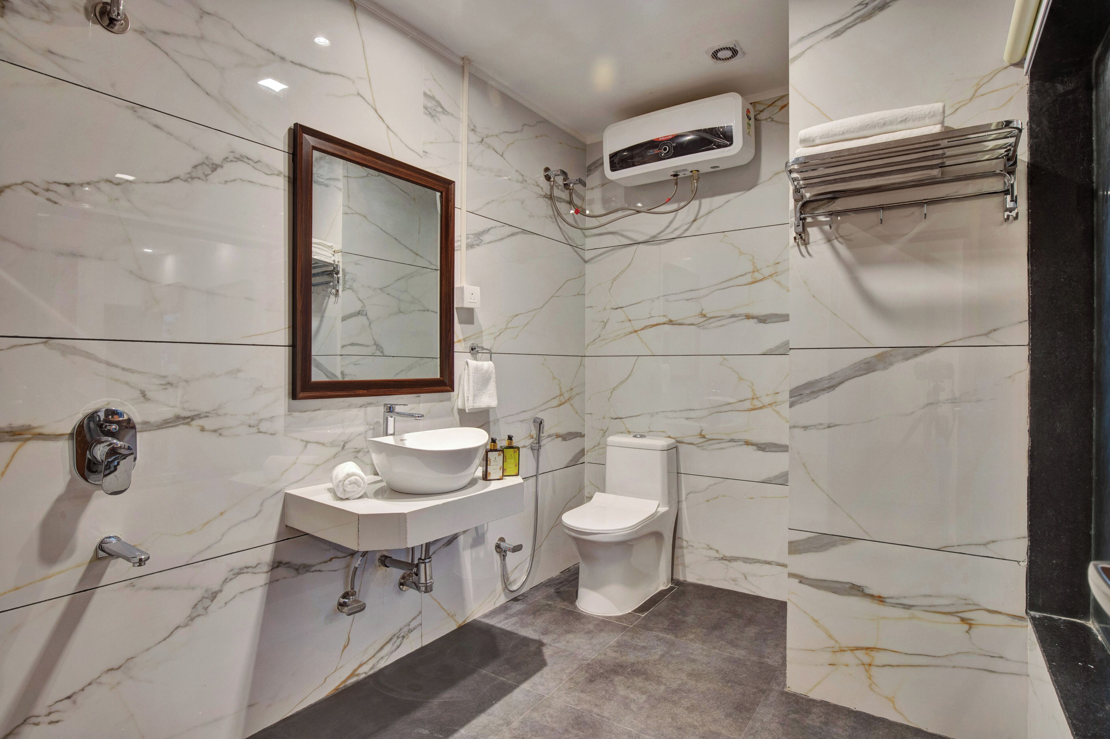 Villa Luxury, balcone, vista giardino | Bagno