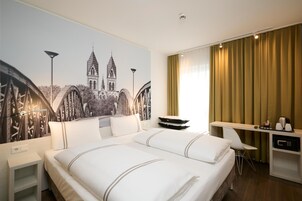 Standard Double Room | Free WiFi, bed sheets