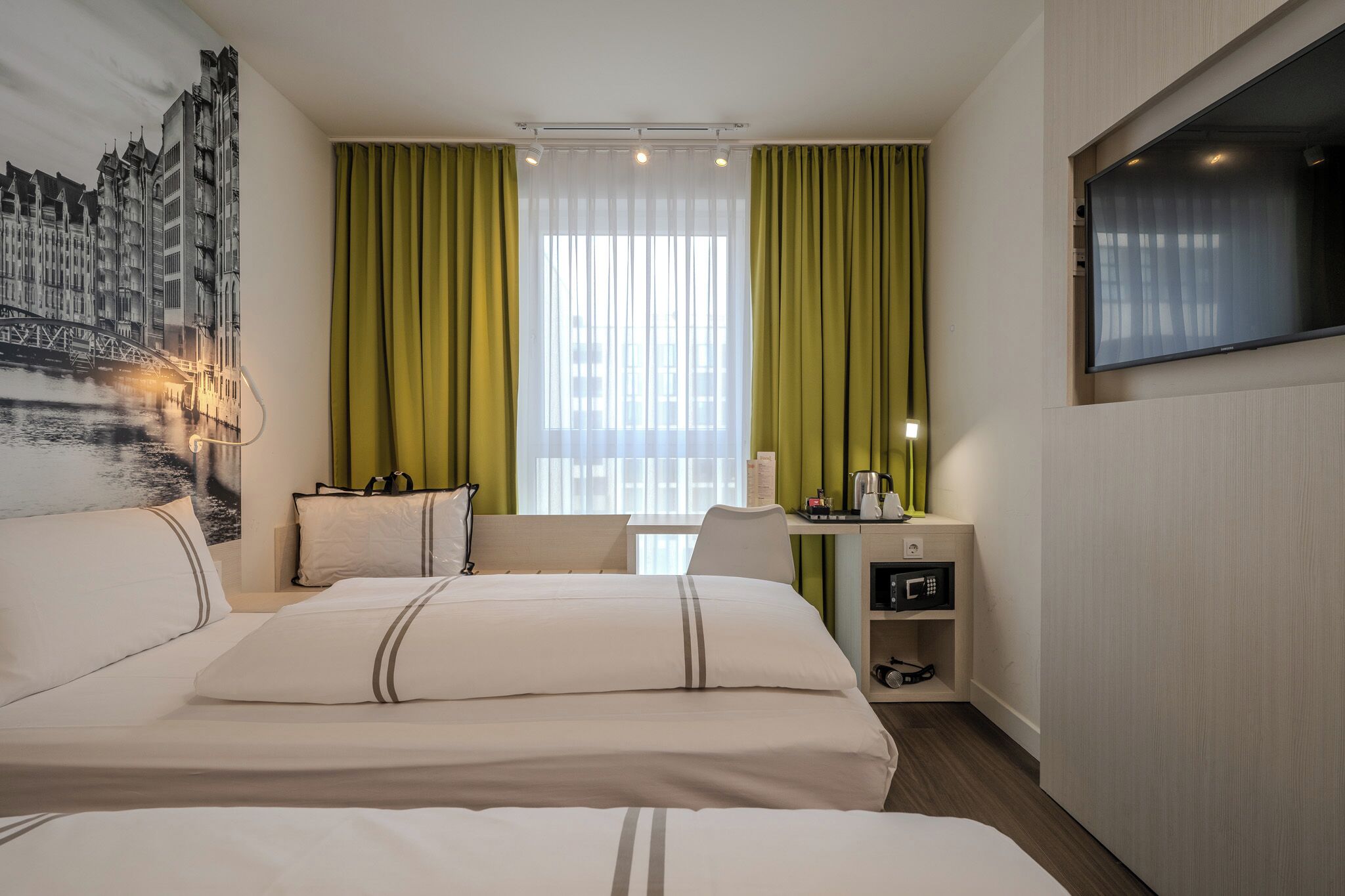 Standard Double or Twin Room | WiFi (free), bed sheets