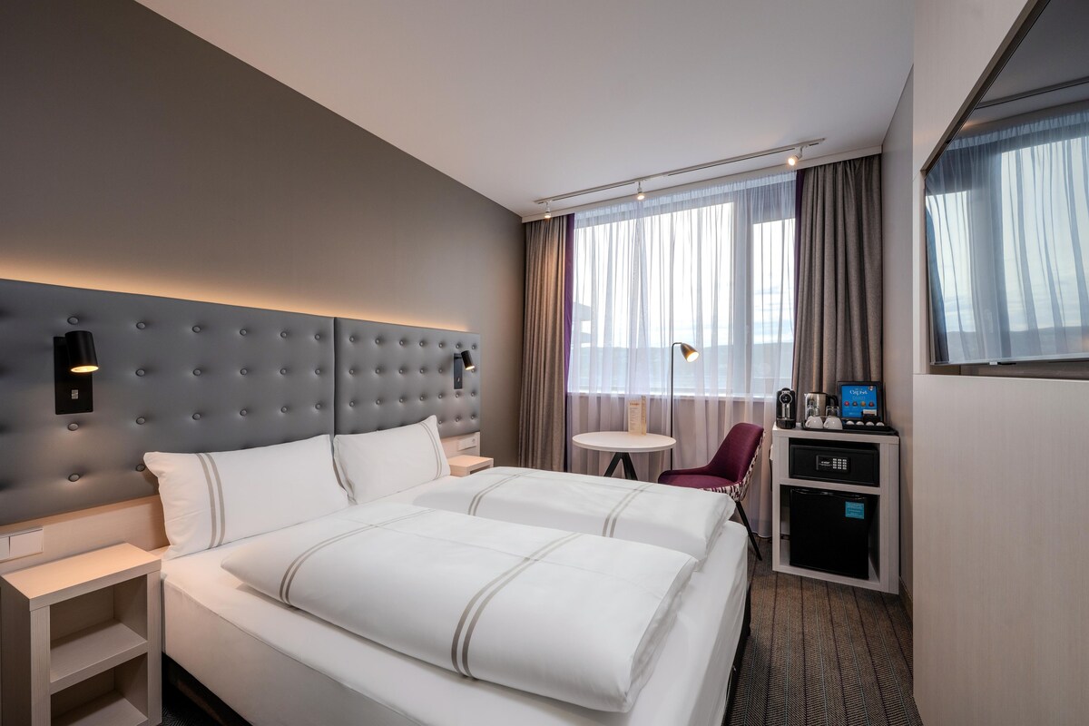 Superior Double Room | Peralatan tempat tidur premium, Wi-fi percuma, cadar katil