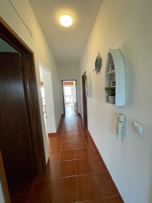 Interior - Gorgeous 2-bedroom apartment in welcoming Nazaré near the beach (Nazaré)