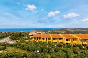 Exterior - Holiday Apartment 'Sogno Di Tramonto' with Sea View, Wi-Fi and Air Conditioning (Paduledda)