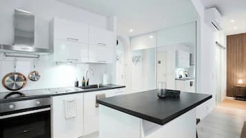 Superior Apartment, 1 Double Bed with Sofa bed, Pets allowed | Private kitchen