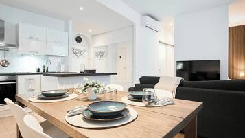 Superior Apartment, 1 Double Bed with Sofa bed, Pets Allowed | Private kitchen