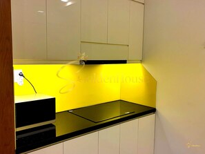 Apartment | Private kitchen - Scenic Valley 2 EmHouse (Ho Chi Minh City)