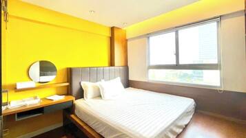 Family Apartment, 2 Bedrooms, City View | Premium bedding, pillowtop beds, desk, laptop workspace