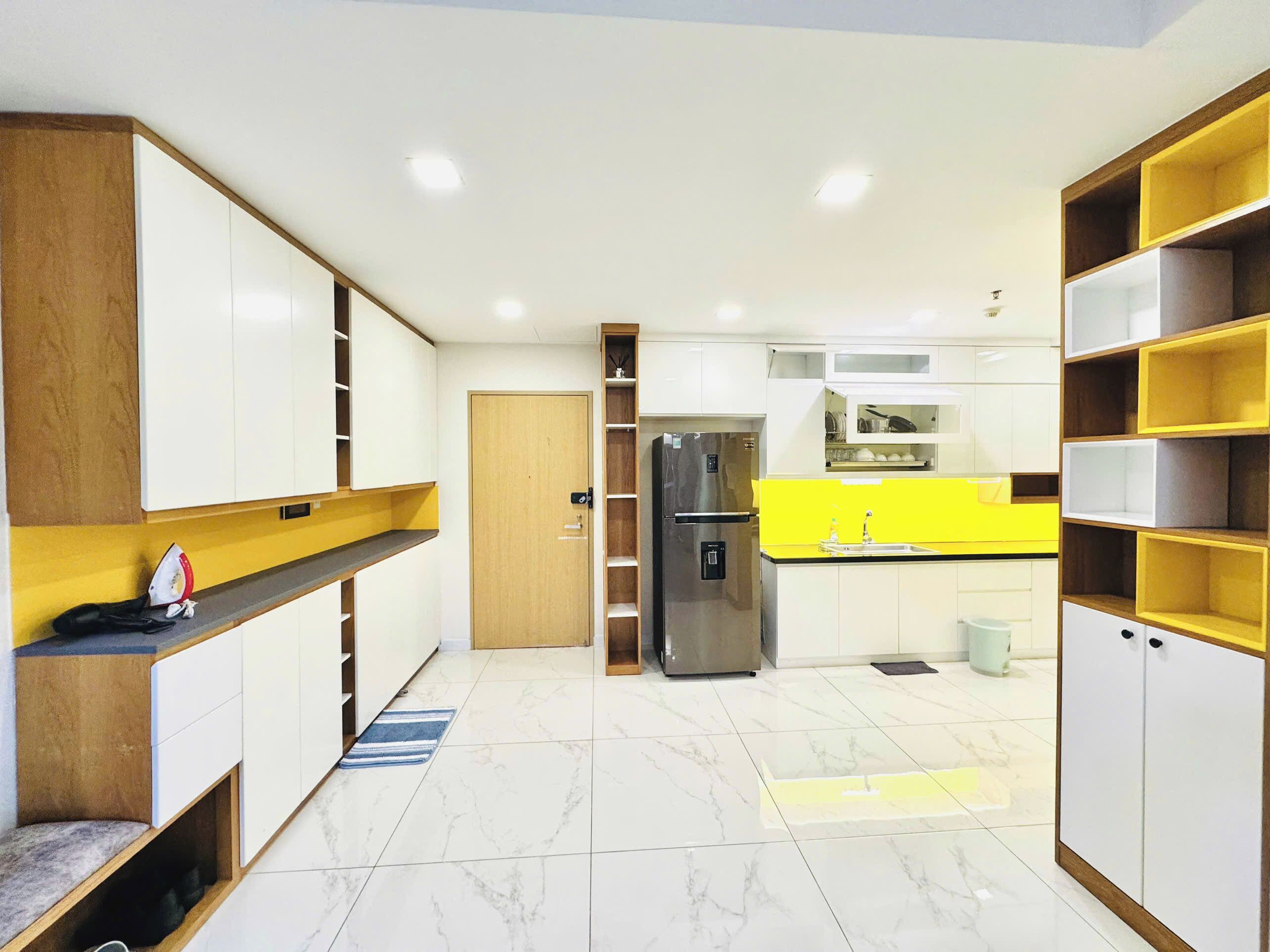 Family Apartment, 2 Bedrooms, City View | Private kitchen | Full-size fridge, microwave, oven, stovetop