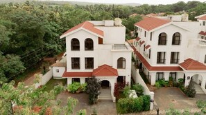 Deluxe-Villa, Balkon, Gartenblick | Aussenbereich