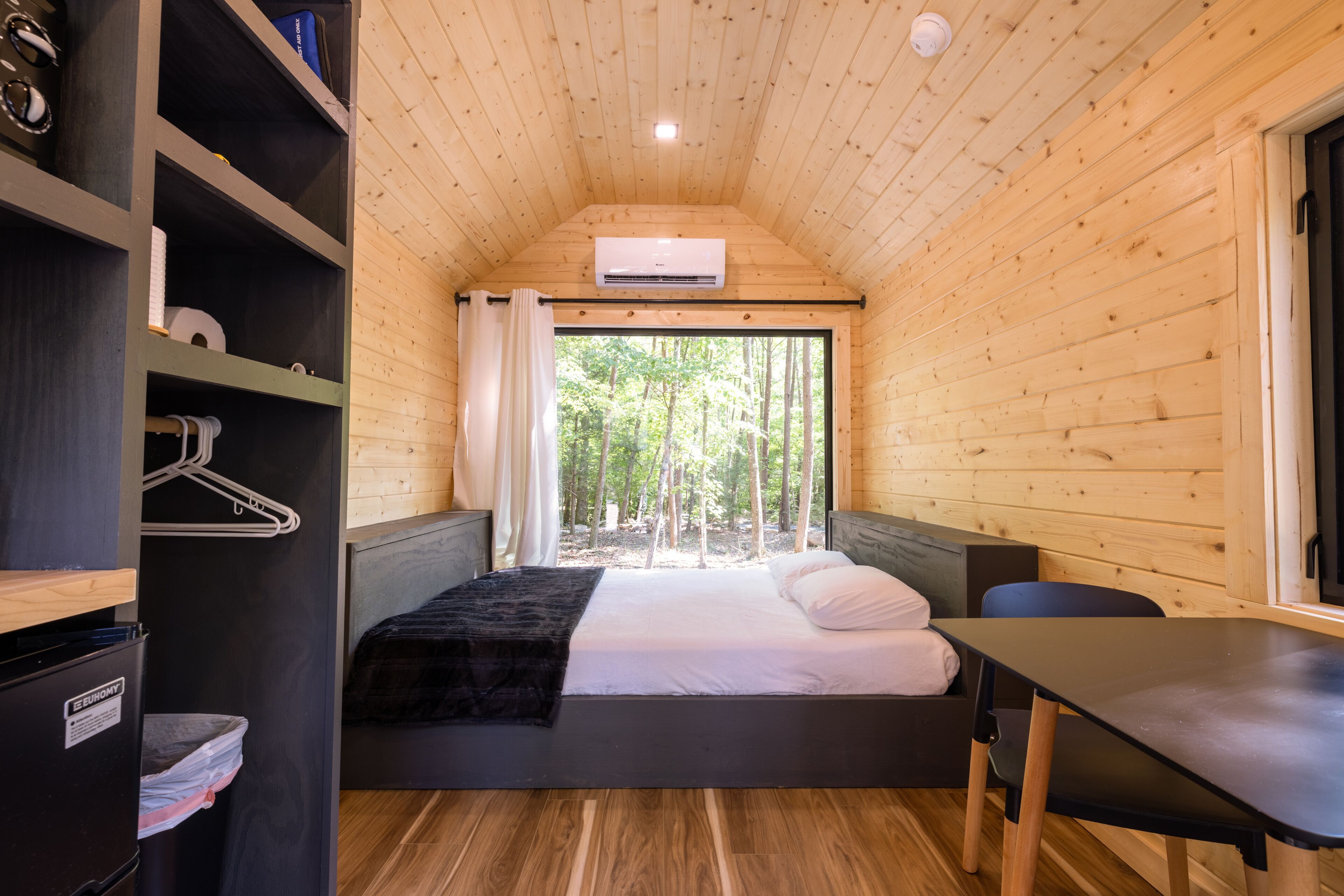 1 habitación y ropa de cama 