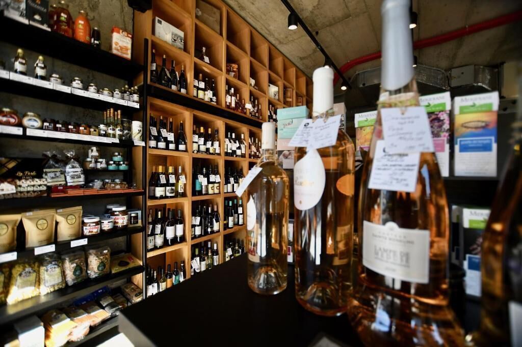 Căn hộ tiện nghi đơn giản, 1 phòng ngủ, ban công, quang cảnh thành phố | Bar (trong khuôn viên)