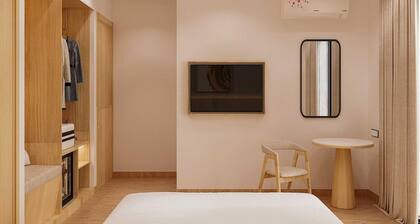 Palette Hotel & Convention Centre