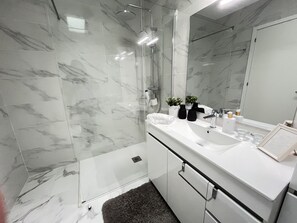 Ferienhaus | Badezimmer