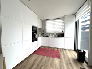 House | Private kitchen - Espinho Beach House by Trip2Portugal (Espinho)