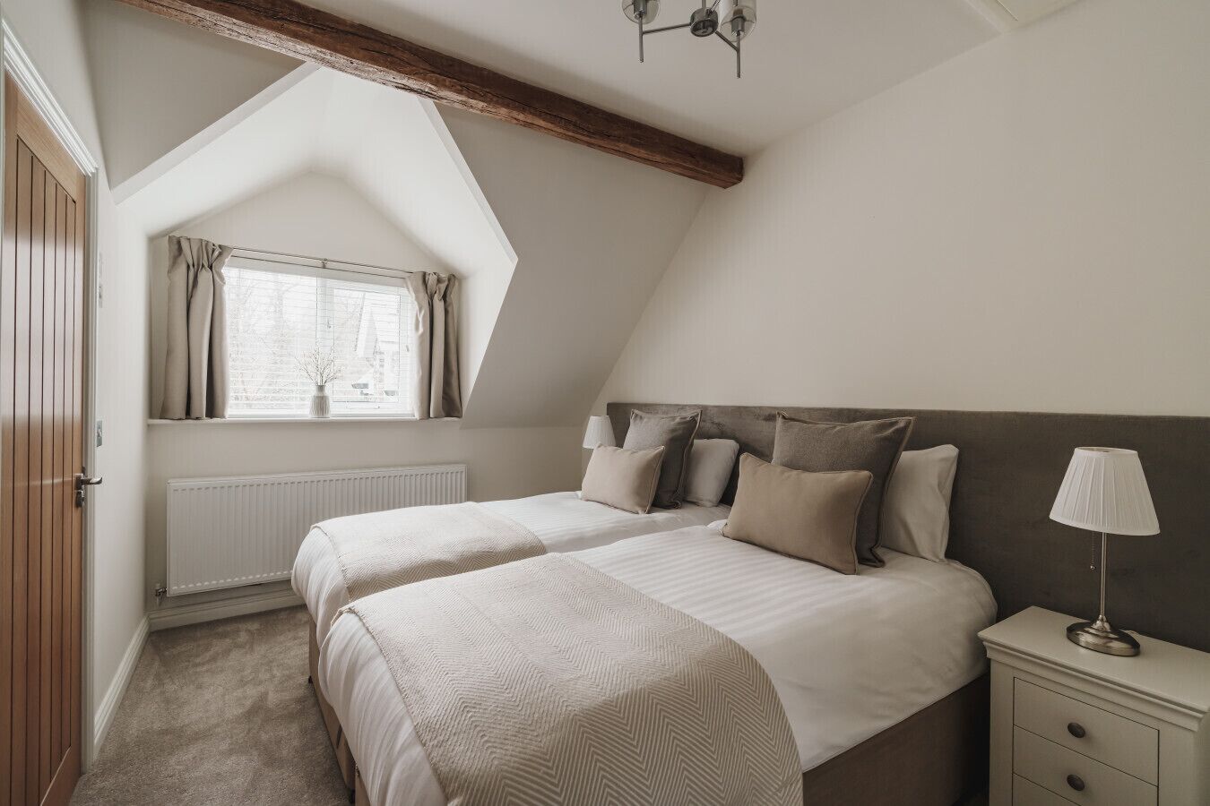 2 bedrooms, iron/ironing board, travel cot, WiFi