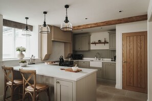 Private kitchen - Valmere Retreat, Luxury Cottage, Windermere (Windermere)