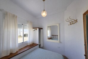2 bedrooms, iron/ironing board, WiFi, bed sheets - Patio Secreto Conil con Terraza (Conil de la Fra.)