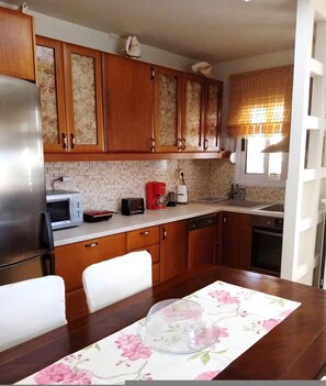 House - Mary s House - Sea View (Malevizi)