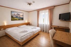 In-room safe, iron/ironing board, free WiFi - Parc Hotel Victoria (Cortina d'Ampezzo)