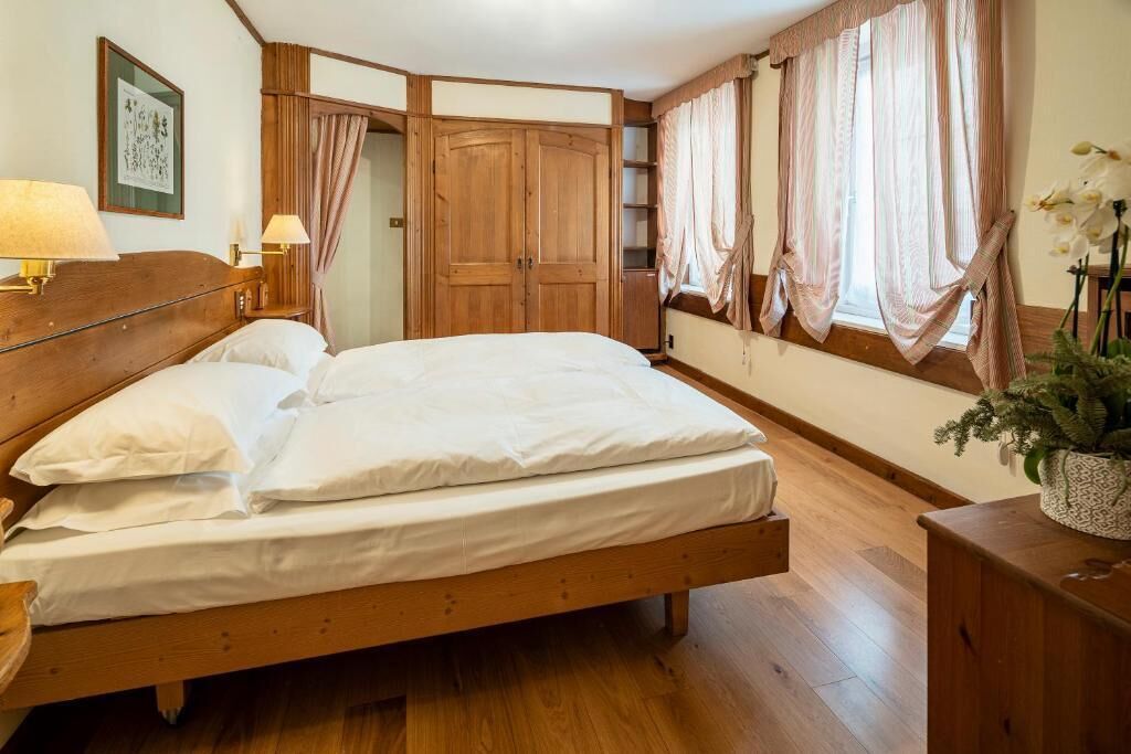 Camera Superior con letto matrimoniale o 2 letti singoli, balcone, vista montagna