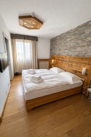 Chambre Supérieure Double ou avec lits jumeaux, balcon, vue montagne