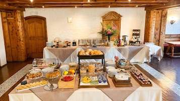 Tägliches inbegriffenes Frühstücksbuffet