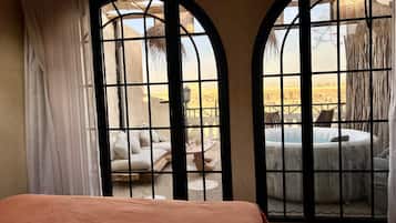 1 bedroom, iron/ironing board, free WiFi