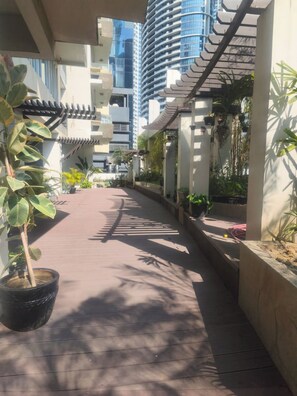 Garden - Cozy City Studio at Seibu Tower (Taguig)