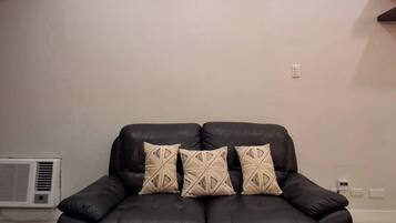 Standard-Studio, 1 Queen-Bett, Kochnische | Wohnbereich