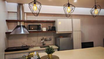 Standard-Studio, 1 Queen-Bett, Kochnische | Eigene Kochnische