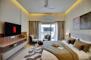 Luxury Villa, Balcony, Garden View - ELIVAAS 3 BHK Villa Shourya Bliss (Udaipur)