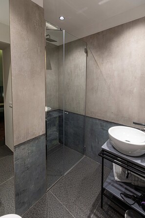 Superior Double Room, Balcony, City View | Bilik Mandi