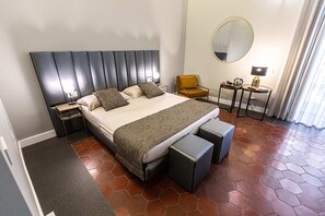 Superior Double Room, Balcony, City View - Cuevas Home Relais  (Napoli)