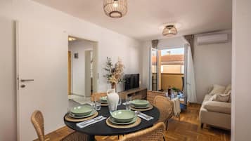 Appartement Standard, plusieurs chambres (Apartment Xenia) | Restauration