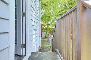 Interior - Walk to River & Nola Ferry: Algiers Point Home (New Orleans)