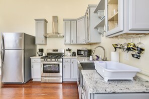 Interior - Walk to River & Nola Ferry: Algiers Point Home (New Orleans)