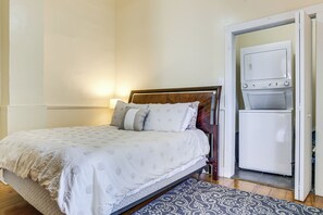 Interior - Walk to River & Nola Ferry: Algiers Point Home (New Orleans)